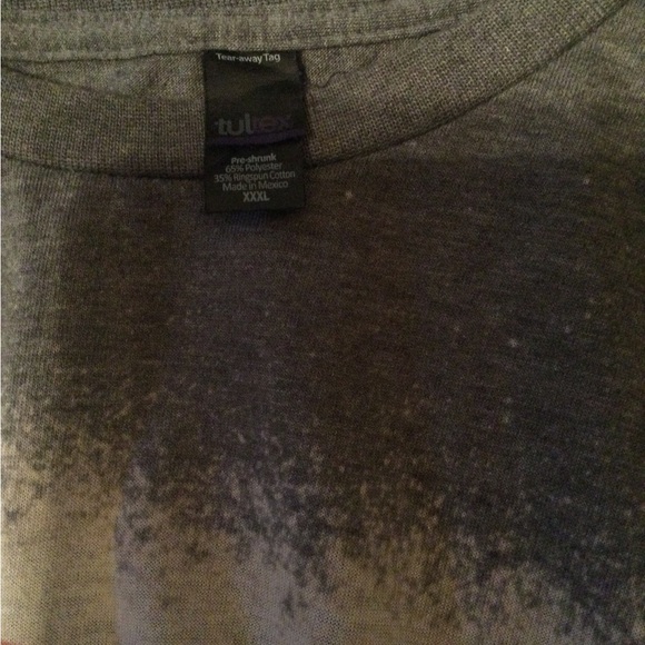 2-Tshirt - Picture 6 of 6